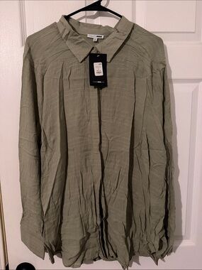 Fashion Nova Olive Green Crinkled Button-Up Shirt